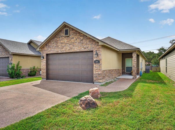 105 Long Reach Loop, ROCKPORT, TX 78382