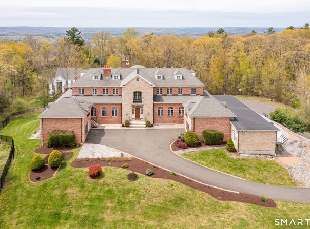 40 Parsons Way, Avon, CT 06001