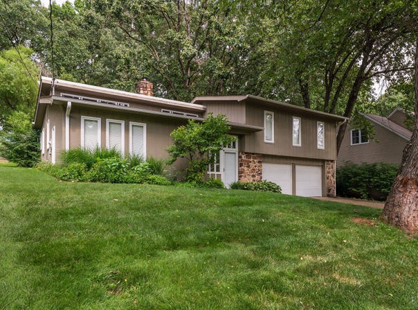 881 S Mission Circle, Springfield, MO 65809