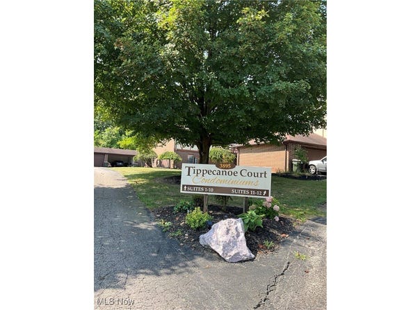 3895 Indian Run Drive unit: 8, Canfield, OH 44406