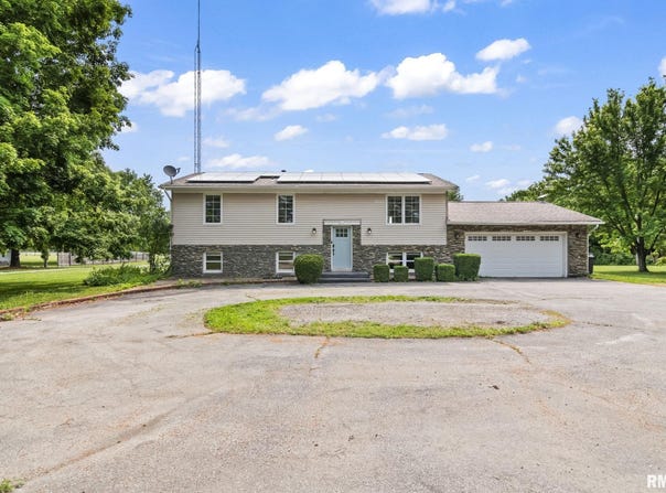 8472 Cardinal Hill Road, Rochester, IL 62563