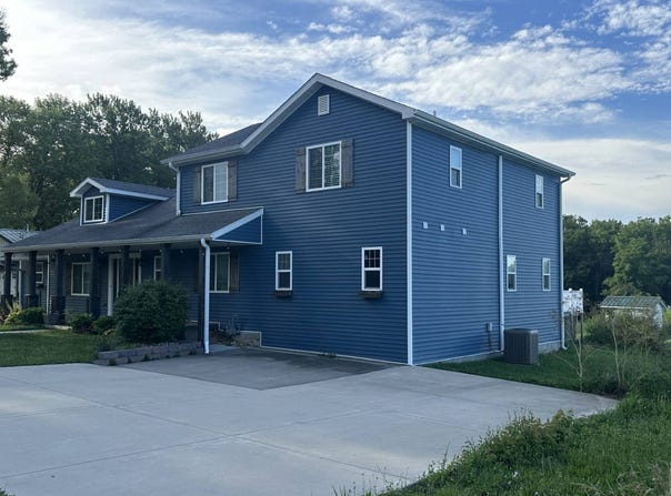 405 W Park St, Hamilton, MO 64644