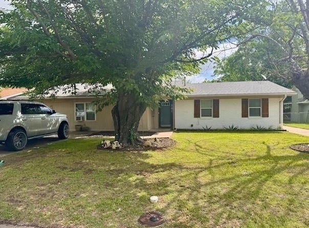 261 Barker Street, Stephenville, TX 76401