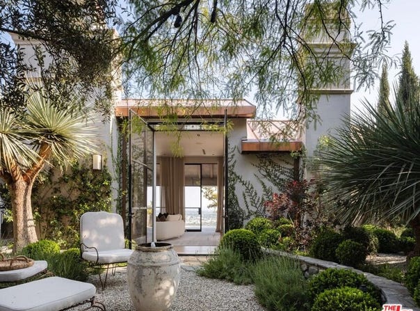 9360 Readcrest Dr, Beverly Hills, CA 90210