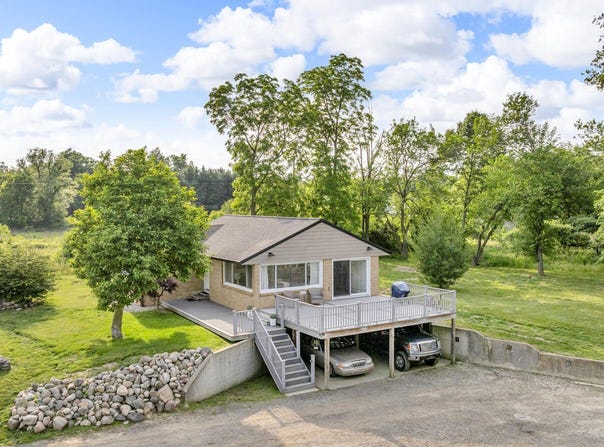 2200 Lindsey Road, Jackson, MI 49201