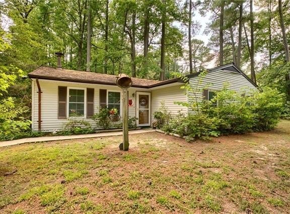 6592 Lake View Drive, Gloucester, VA 23061