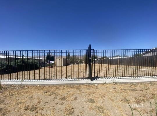 9133 Iroquois WAY, Weldon, CA 93283