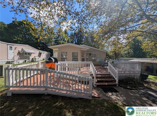 5 edgewood Court, Moore Twp, PA 18014