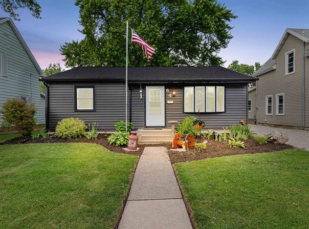 64 CENTER Street, NORTH FOND DU LAC, WI 54937