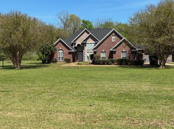 1420 Cedar Creek Lane, Starkville, MS 39759