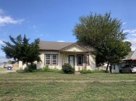 928 S 2nd Street, Chickasha, OK 73018