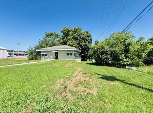 41 S Spring Street, Melbourne, AR 72556