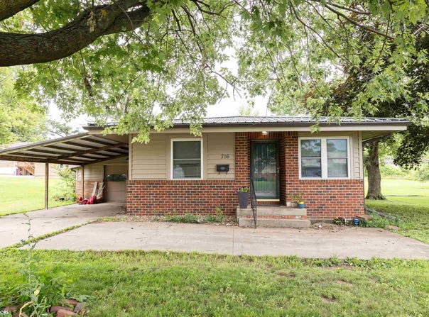 716 Ilion Avenue, Chariton, IA 50049