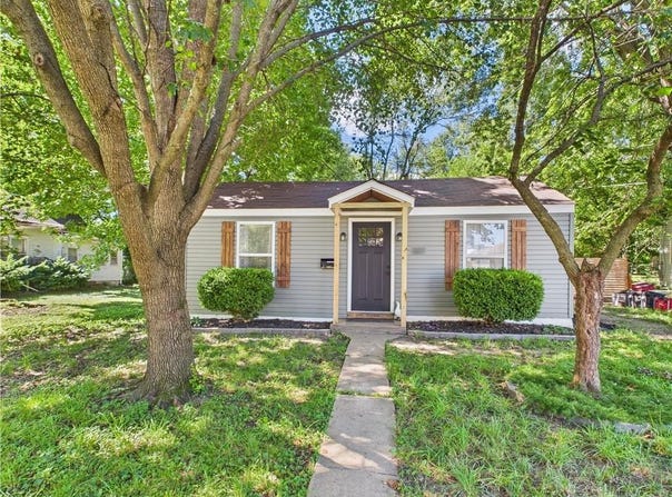 307 E 4th Street, Holden, MO 64040