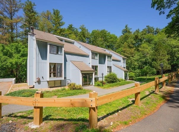 376 Great Rd, Acton, MA 01720