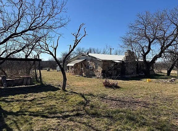 711 S Avenue E, Lueders, TX 79533