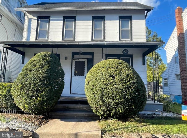 19 E SUMMIT Street, MOHNTON, PA 19540