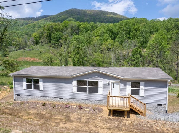 1455 Newfound Road, Leicester, NC 28748