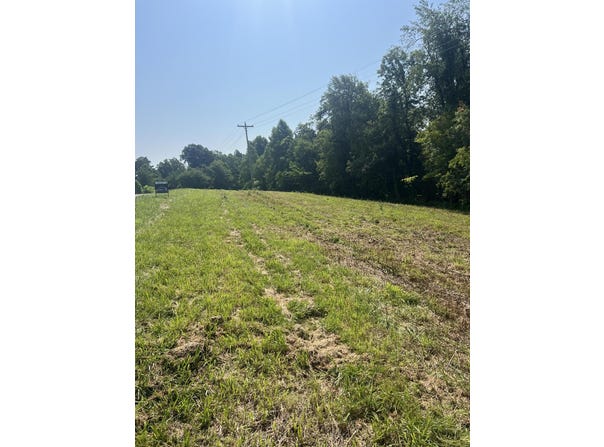 9999 HWY 2004, McKee, KY 40447