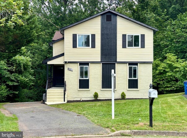 208 KEYES COURT, STERLING, VA 20164