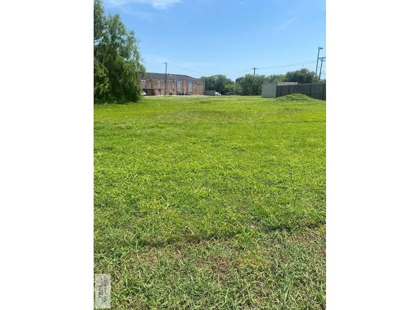1310 MORGAN BLVD., HARLINGEN, TX 78550