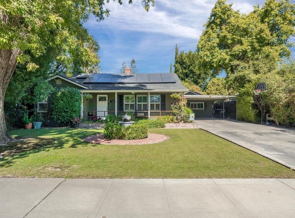 1076 W Myrtle, Visalia, CA 93277