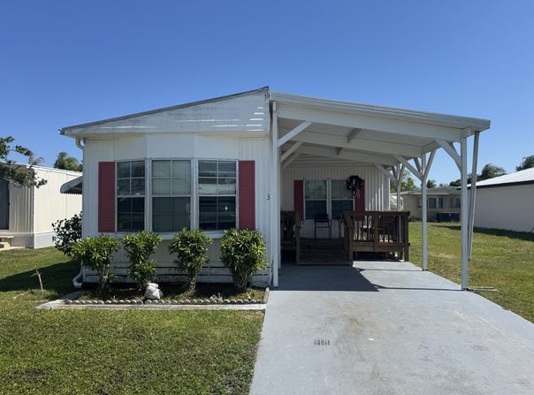 3 Universidad Lane, Port Saint Lucie, FL 34952