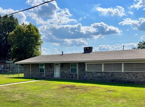 100 Vatra Street, Mount Vernon, TX 75457