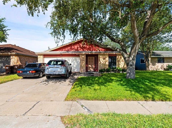 2117 S 2nd Street, Kingsville, TX 78363