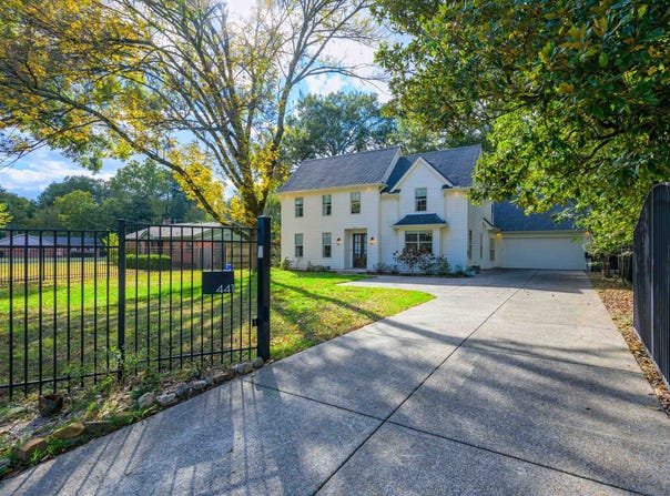 441 WARING Rd, Memphis, TN 38117