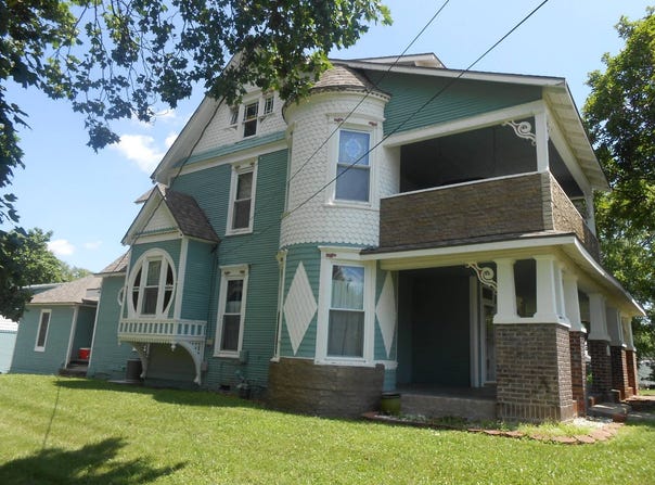 103 W Daniel Street, Albany, MO 64402
