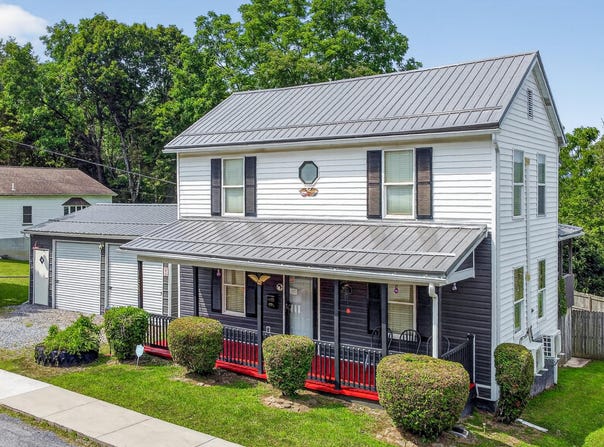 1452 Roberts Street, Nanty-Glo, PA 15943