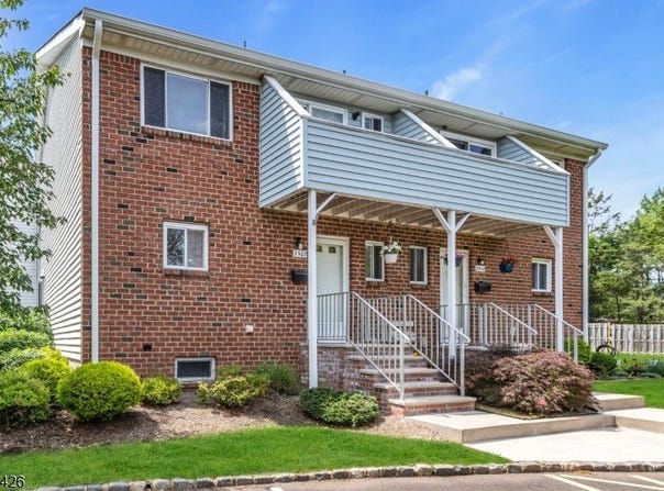 2507 Balmoral Ct, Hillsborough Twp., NJ 08844-5001