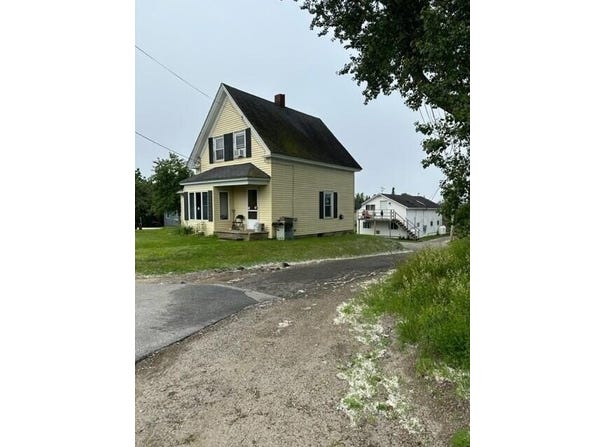 6 Mitchell Lane, Gouldsboro, ME 04607