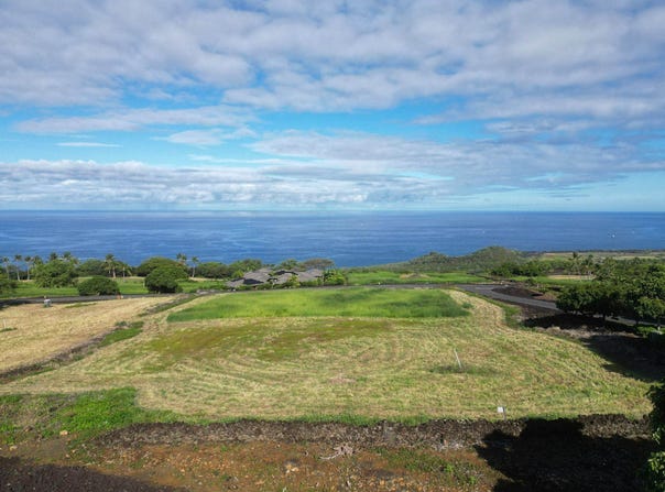 81-460 Keehau St, Kealakekua, HI 96750