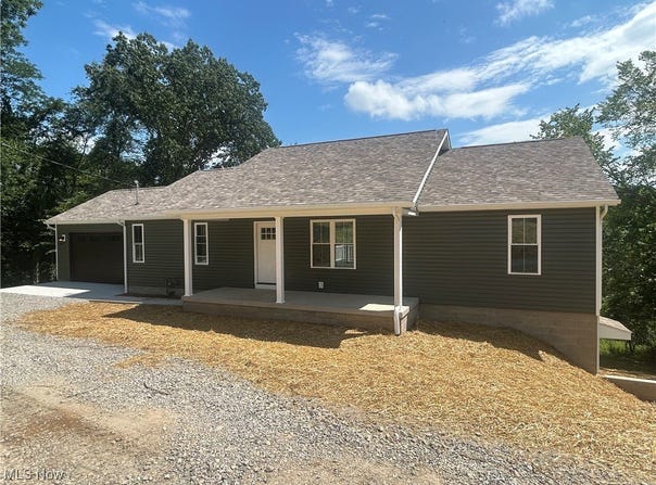 5905 Melody Lane, Nashport, OH 43830