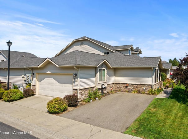 1315 E Mordyl Loop, Post Falls, ID 83854