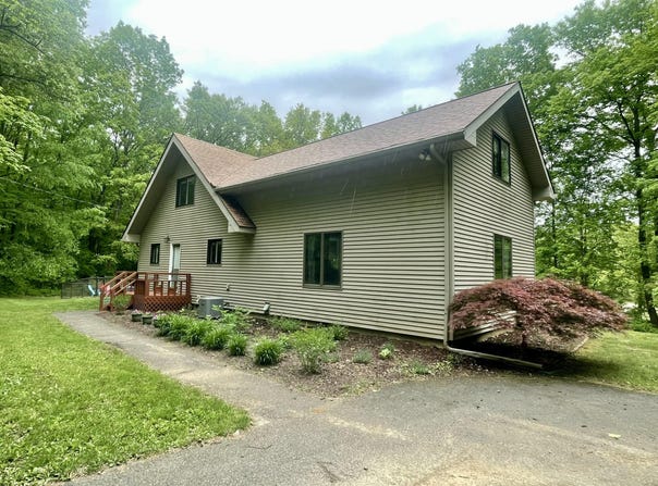 19490 Island Lake Road, Chelsea, MI 48118