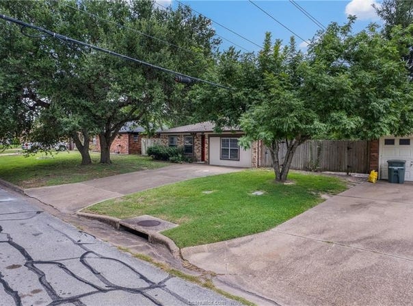 4316 Meadowbrook Drive, Bryan, TX 77802