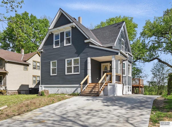 4032 Seward Street, Omaha, NE 68111