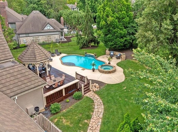 12613 Sherwood Street, Leawood, KS 66209