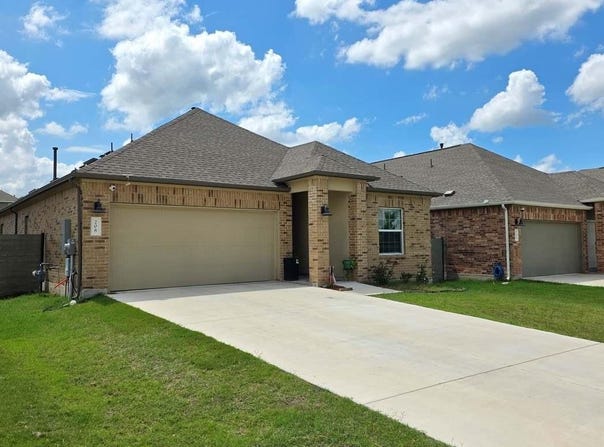 208 Wolf Springs Rd, Georgetown, TX 78628