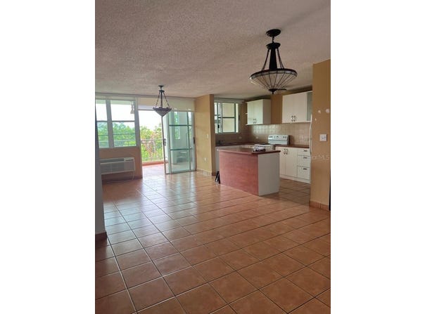 C2 PR 102, MAYAGUEZ, 00680