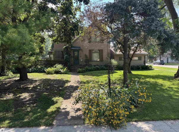 415 N Shore Drive, Clear Lake, IA 50428