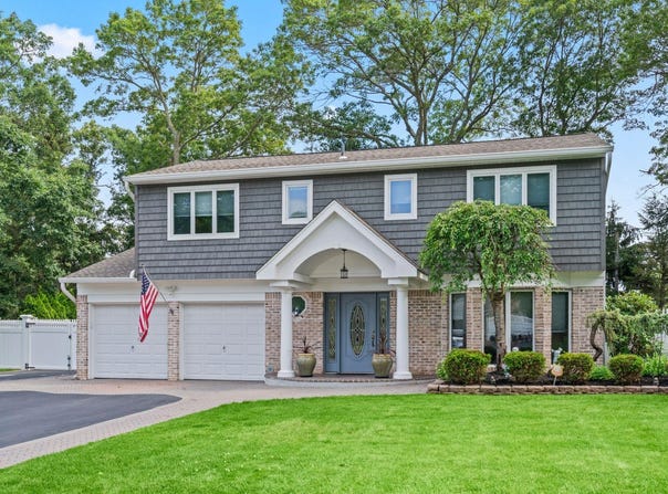 20 Tulipwood Drive, Commack, NY 11725