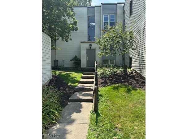 1655 CEDARWOOD DRIVE 313, WESTLAKE, OH 44145