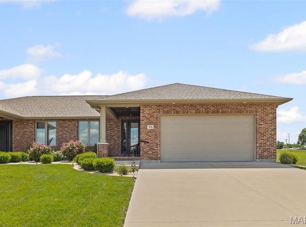 519 Legacy Drive, Waterloo, IL 62298