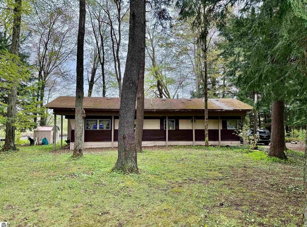 448 Autumn Road, Cadillac, MI 49601