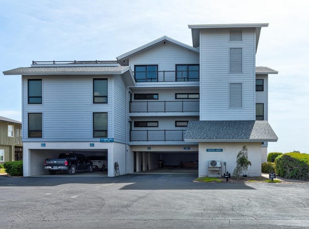 647 Norris Dr., Pawleys Island, SC 29585