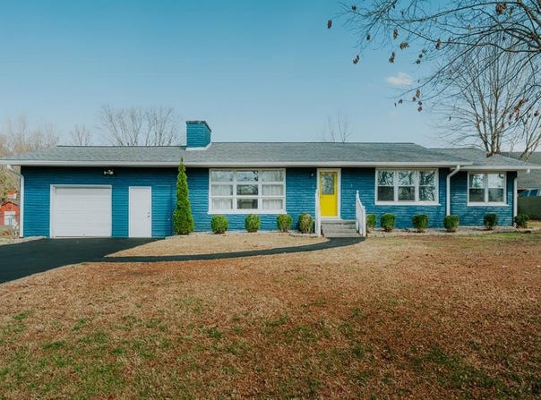 1074  Parkwood Dr, Madisonville, KY 42431